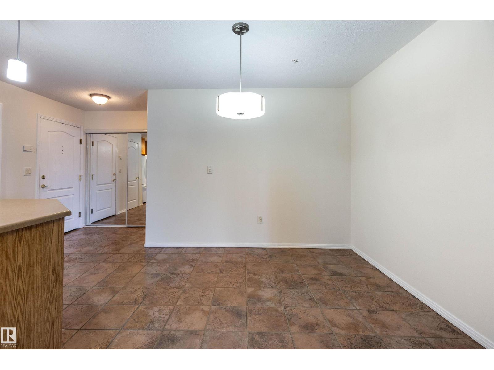 #105 8912 156 St Nw, Edmonton, Alberta  T5R 5Z2 - Photo 7 - E4482305