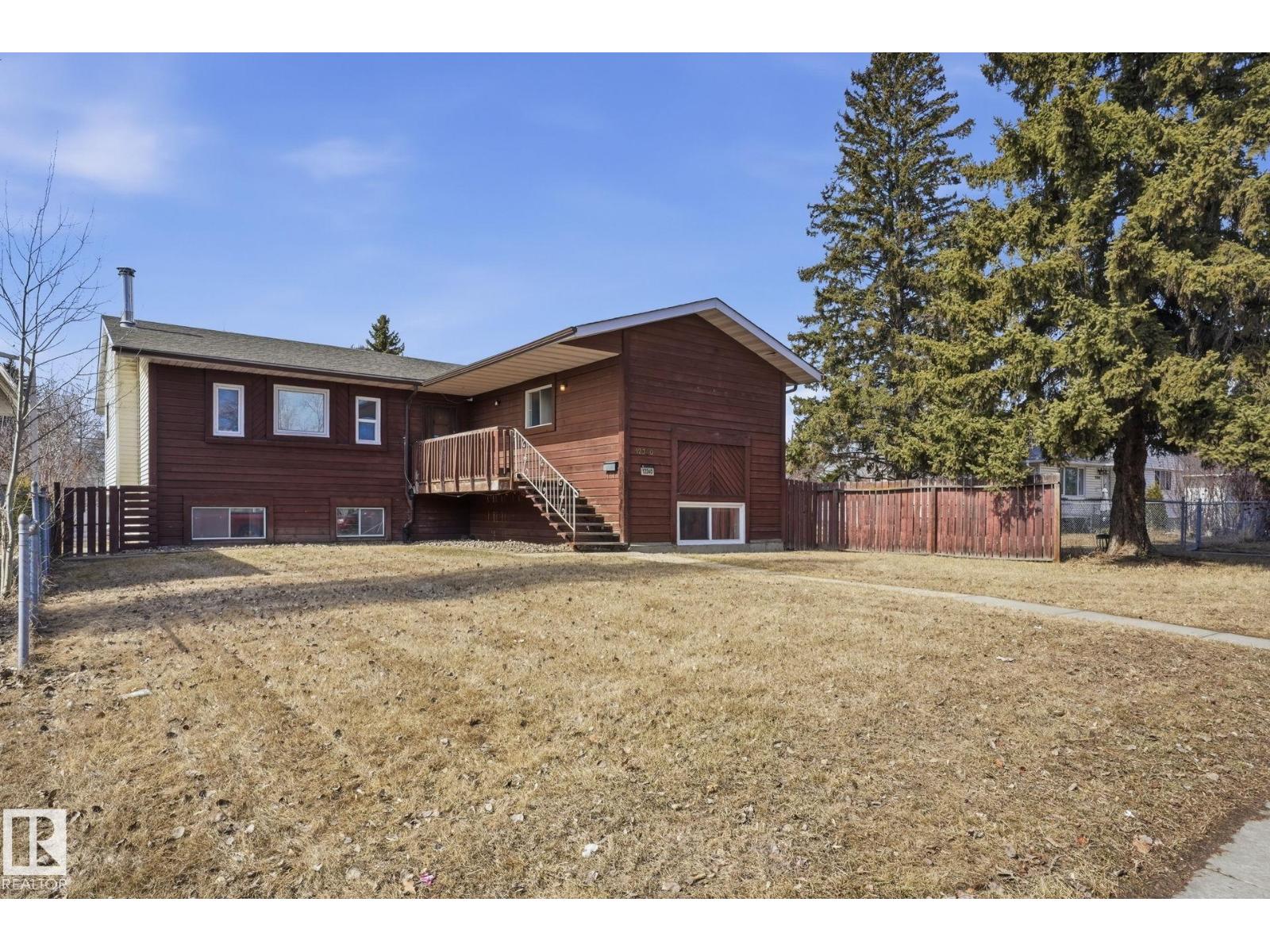 12340 St Albert Tr Nw, Edmonton, Alberta  T5L 4G8 - Photo 2 - E4482310