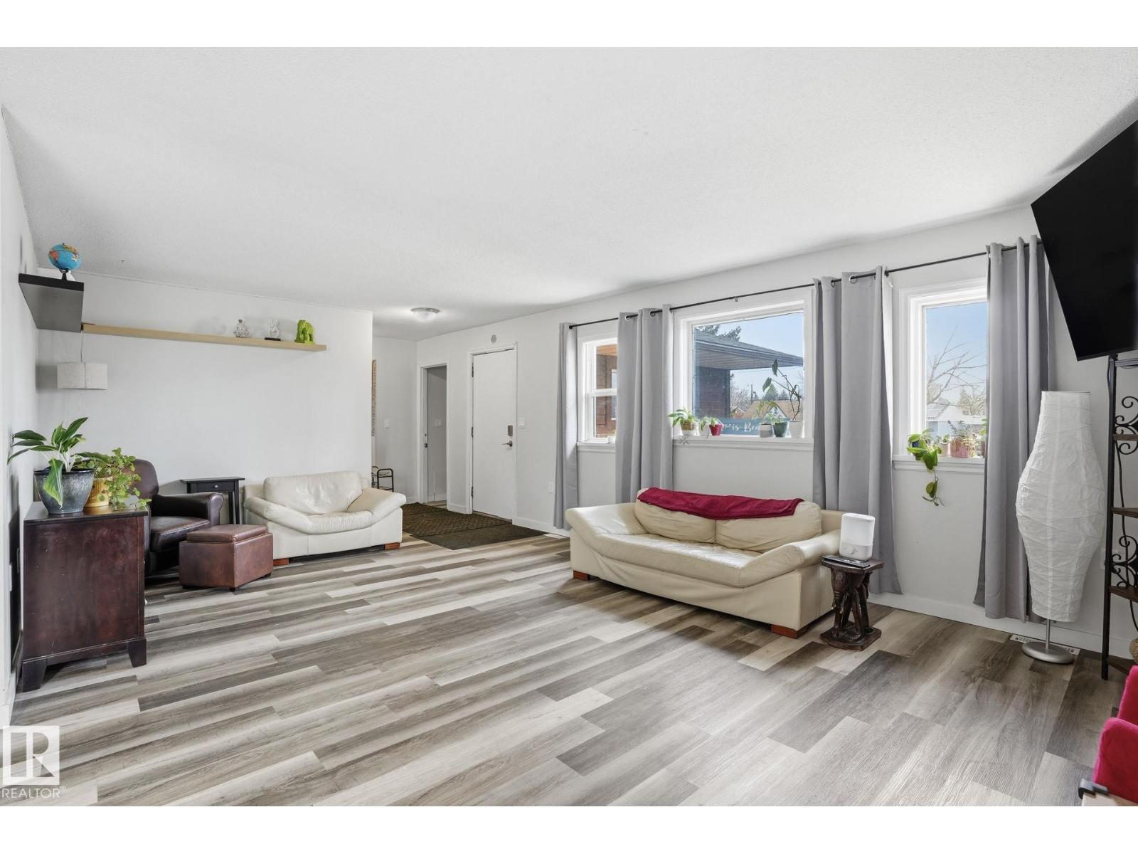 12340 St Albert Tr Nw, Edmonton, Alberta  T5L 4G8 - Photo 7 - E4482310