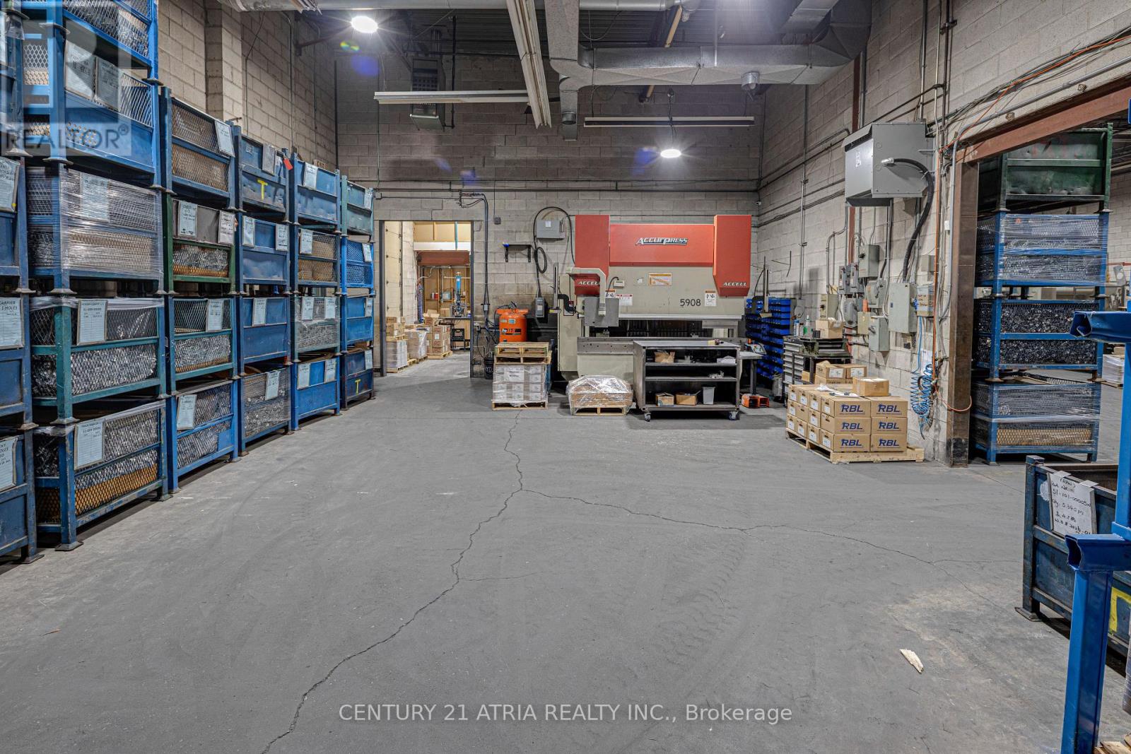 25-30 - 5775 Atlantic Drive, Mississauga, Ontario  L4W 4P3 - Photo 28 - W13000648