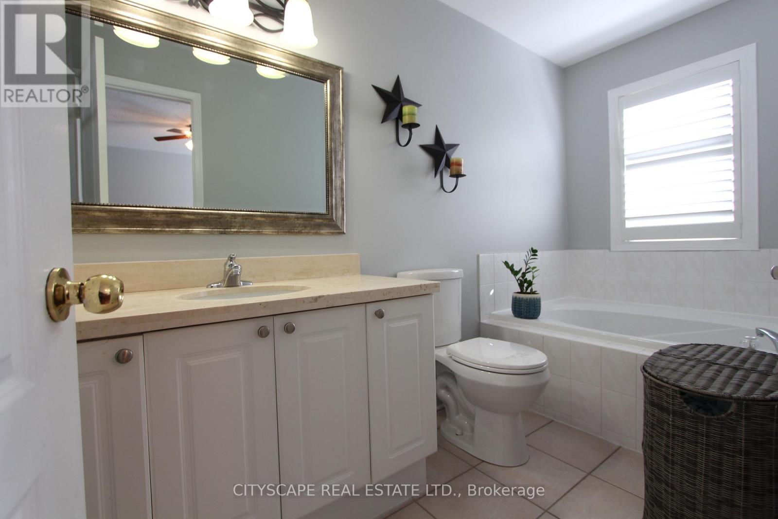 3162 Pearwood Place, Mississauga, Ontario  L5B 4H1 - Photo 19 - W13000654