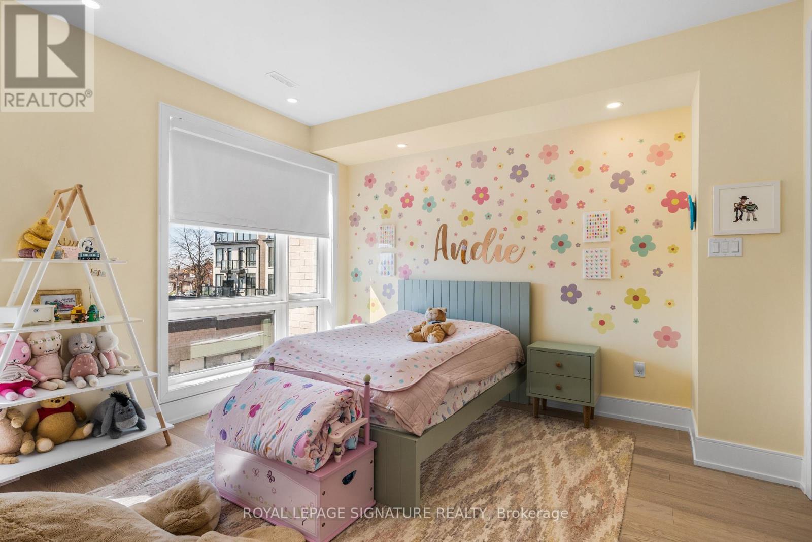 204 Mcroberts Avenue, Toronto, Ontario  M6E 0B2 - Photo 25 - W13000778