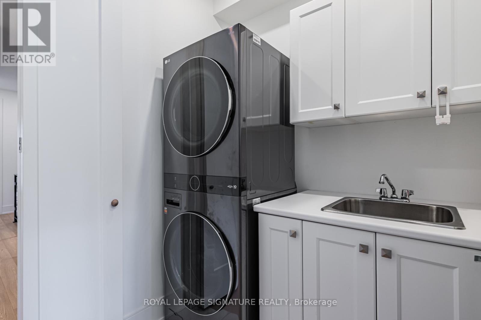 204 Mcroberts Avenue, Toronto, Ontario  M6E 0B2 - Photo 29 - W13000778