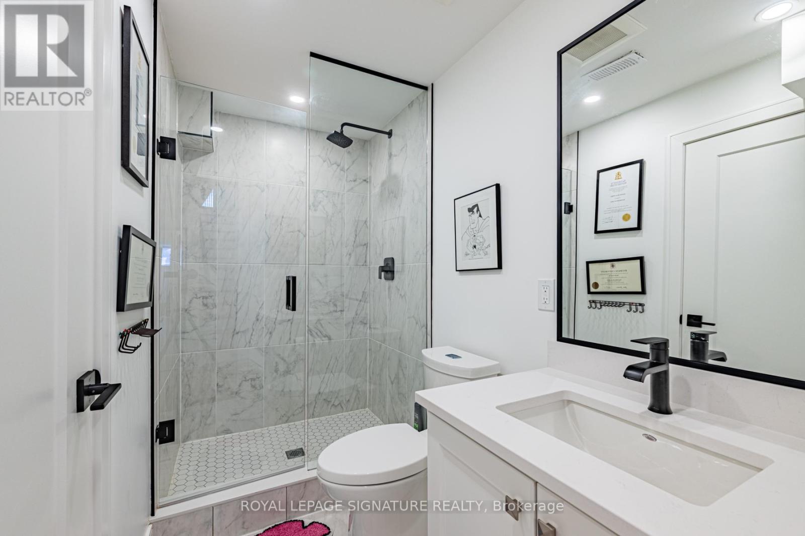 204 Mcroberts Avenue, Toronto, Ontario  M6E 0B2 - Photo 31 - W13000778