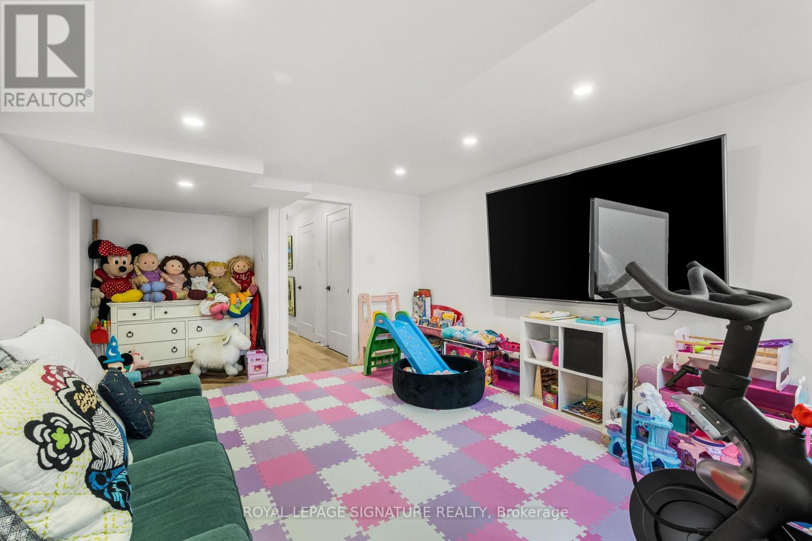 204 Mcroberts Avenue, Toronto, Ontario  M6E 0B2 - Photo 33 - W13000778