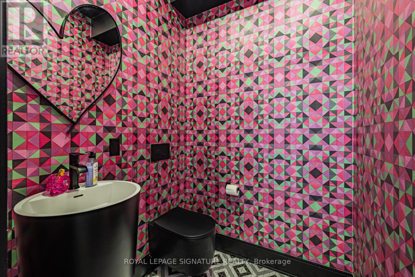 204 Mcroberts Avenue, Toronto, Ontario  M6E 0B2 - Photo 35 - W13000778