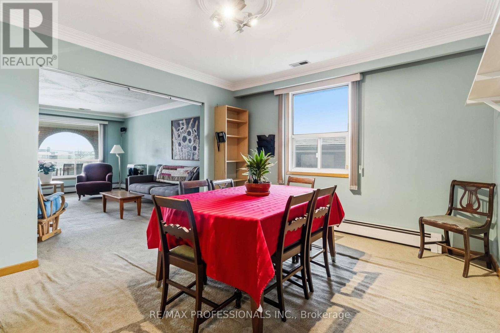 118 Tandridge Crescent, Toronto, Ontario  M9W 5N9 - Photo 6 - W13000780