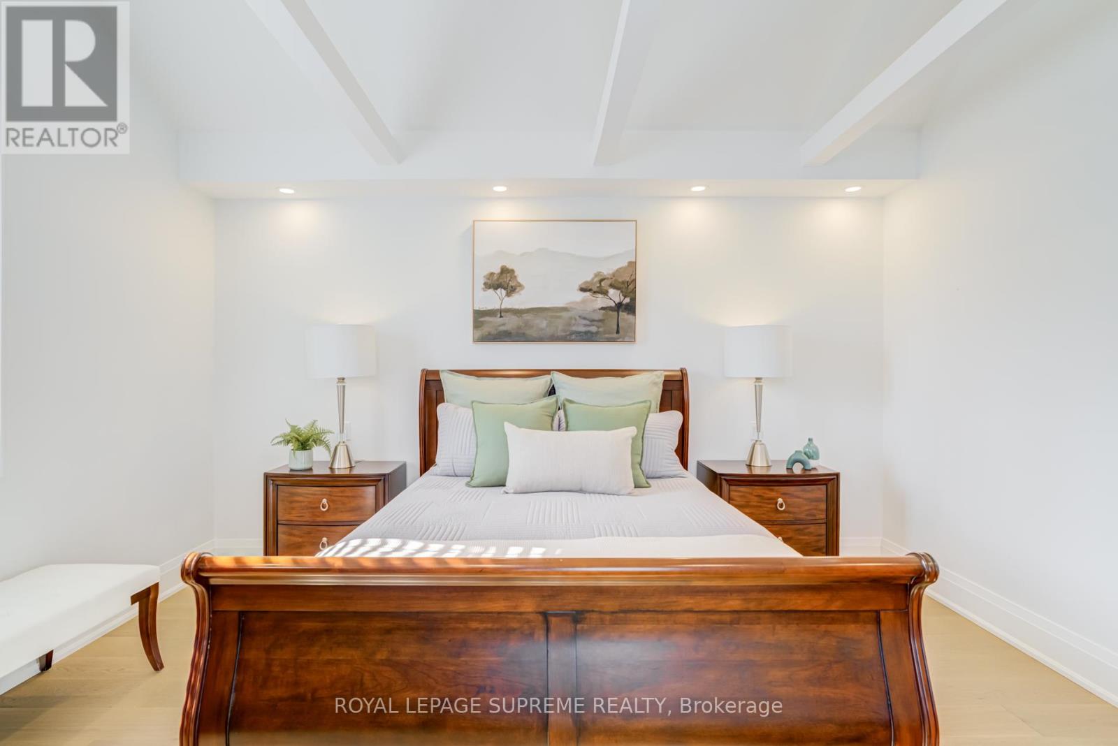 21 Spencely Court, Toronto, Ontario  M9P 1N4 - Photo 13 - W13000832