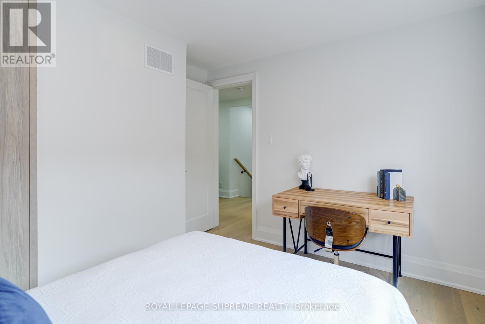 21 Spencely Court, Toronto, Ontario  M9P 1N4 - Photo 18 - W13000832