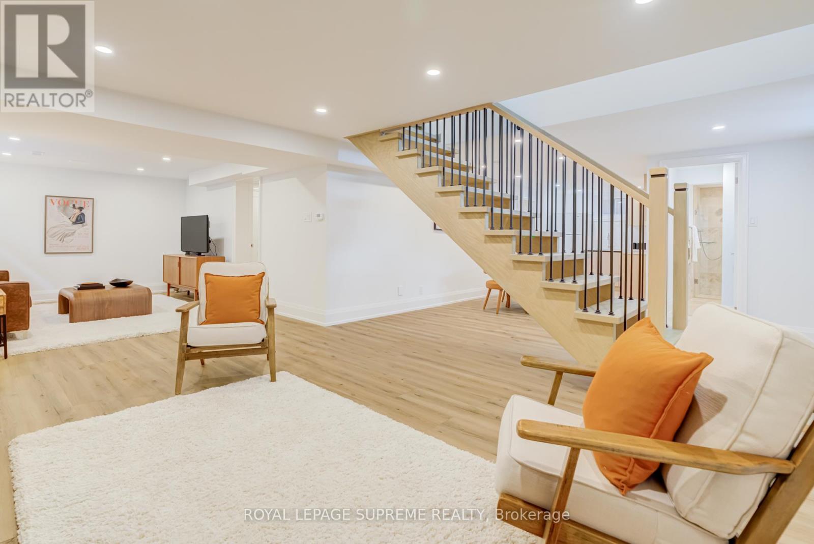 21 Spencely Court, Toronto, Ontario  M9P 1N4 - Photo 24 - W13000832