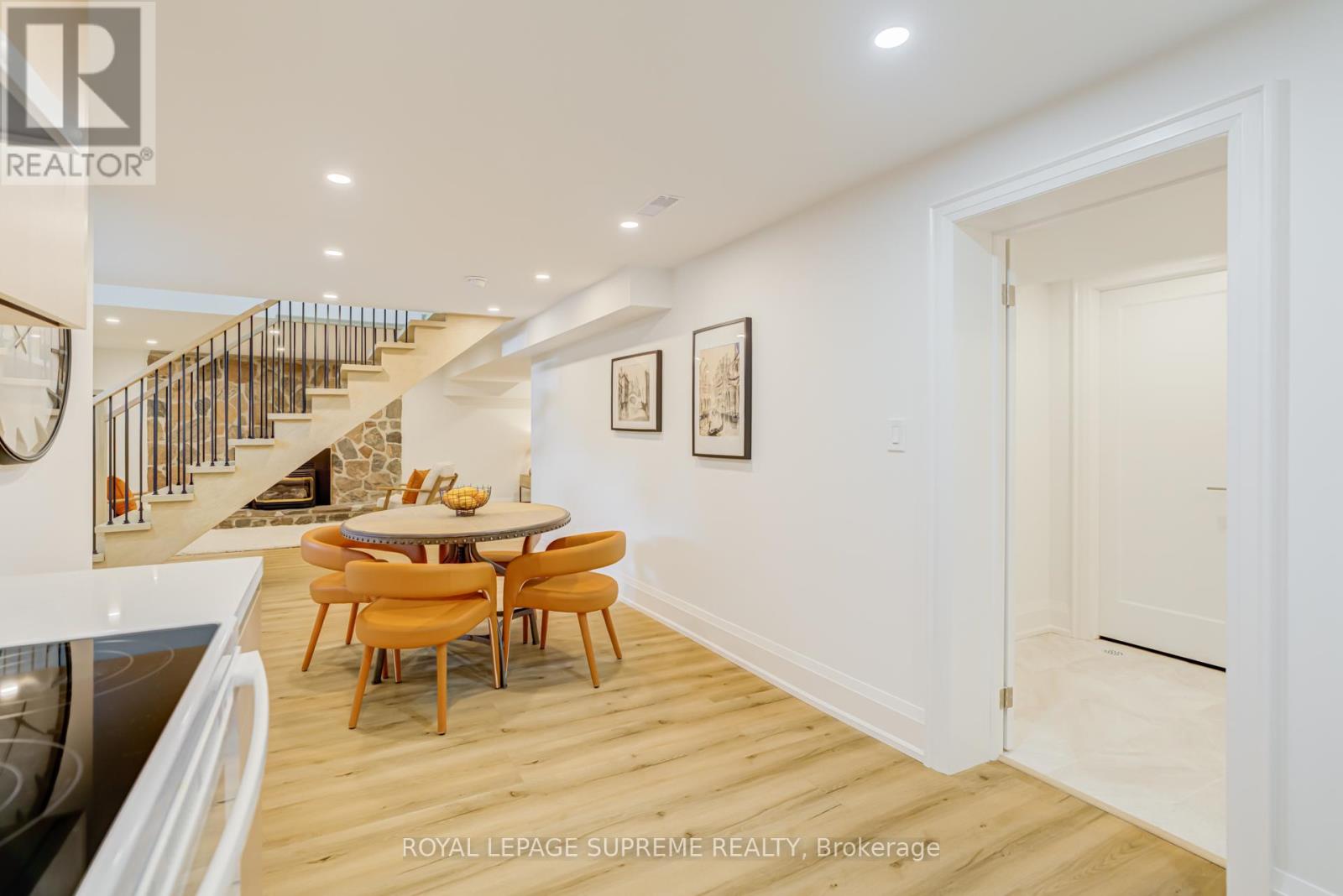 21 Spencely Court, Toronto, Ontario  M9P 1N4 - Photo 30 - W13000832