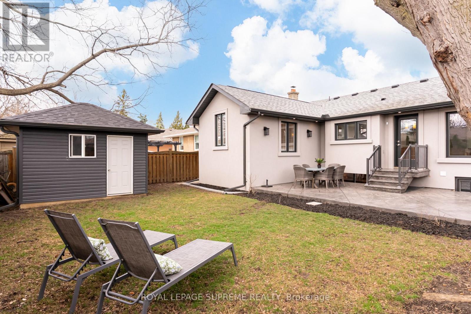 21 Spencely Court, Toronto, Ontario  M9P 1N4 - Photo 35 - W13000832