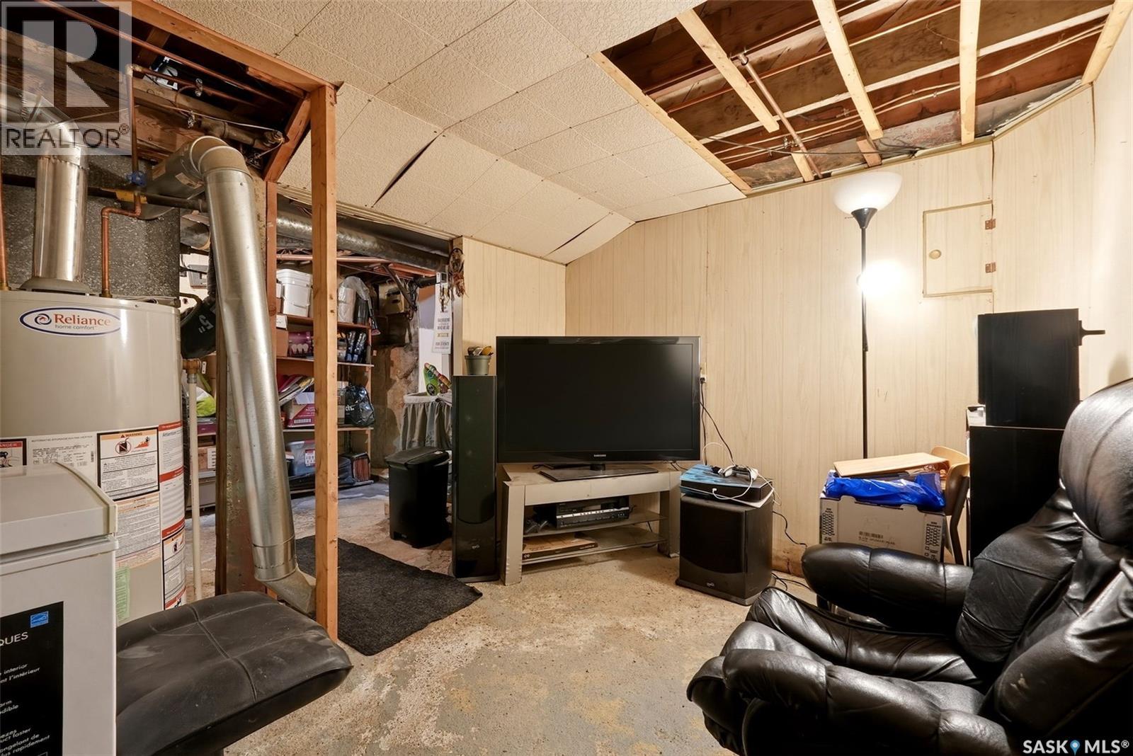 2049 Fleury Street, Regina, Saskatchewan  S4N 2M1 - Photo 16 - SK032953