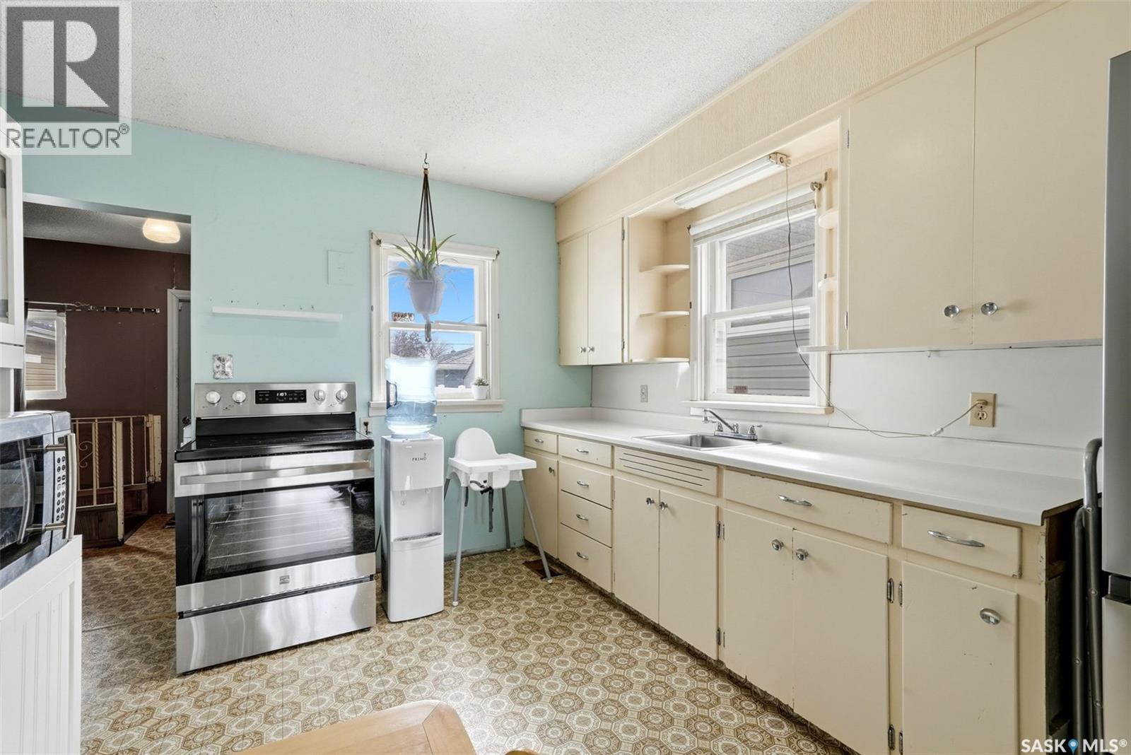 2049 Fleury Street, Regina, Saskatchewan  S4N 2M1 - Photo 7 - SK032953