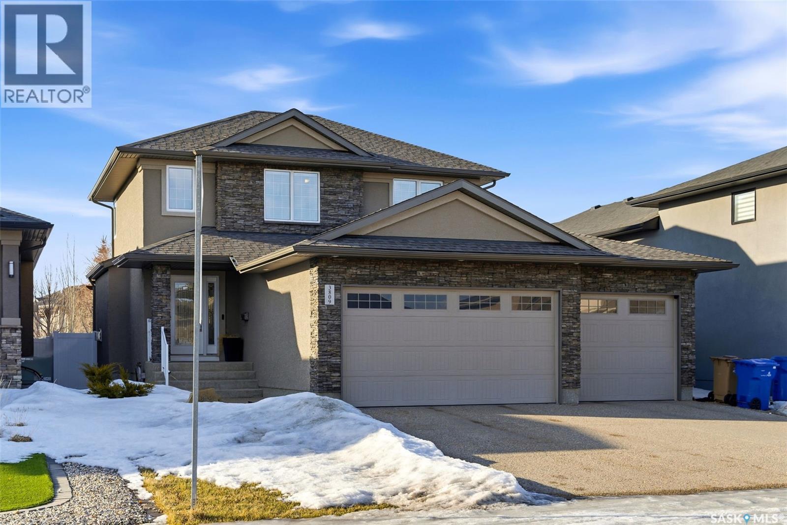 3809 Goldfinch Way, Regina, Saskatchewan  S4V 1S4 - Photo 2 - SK032826