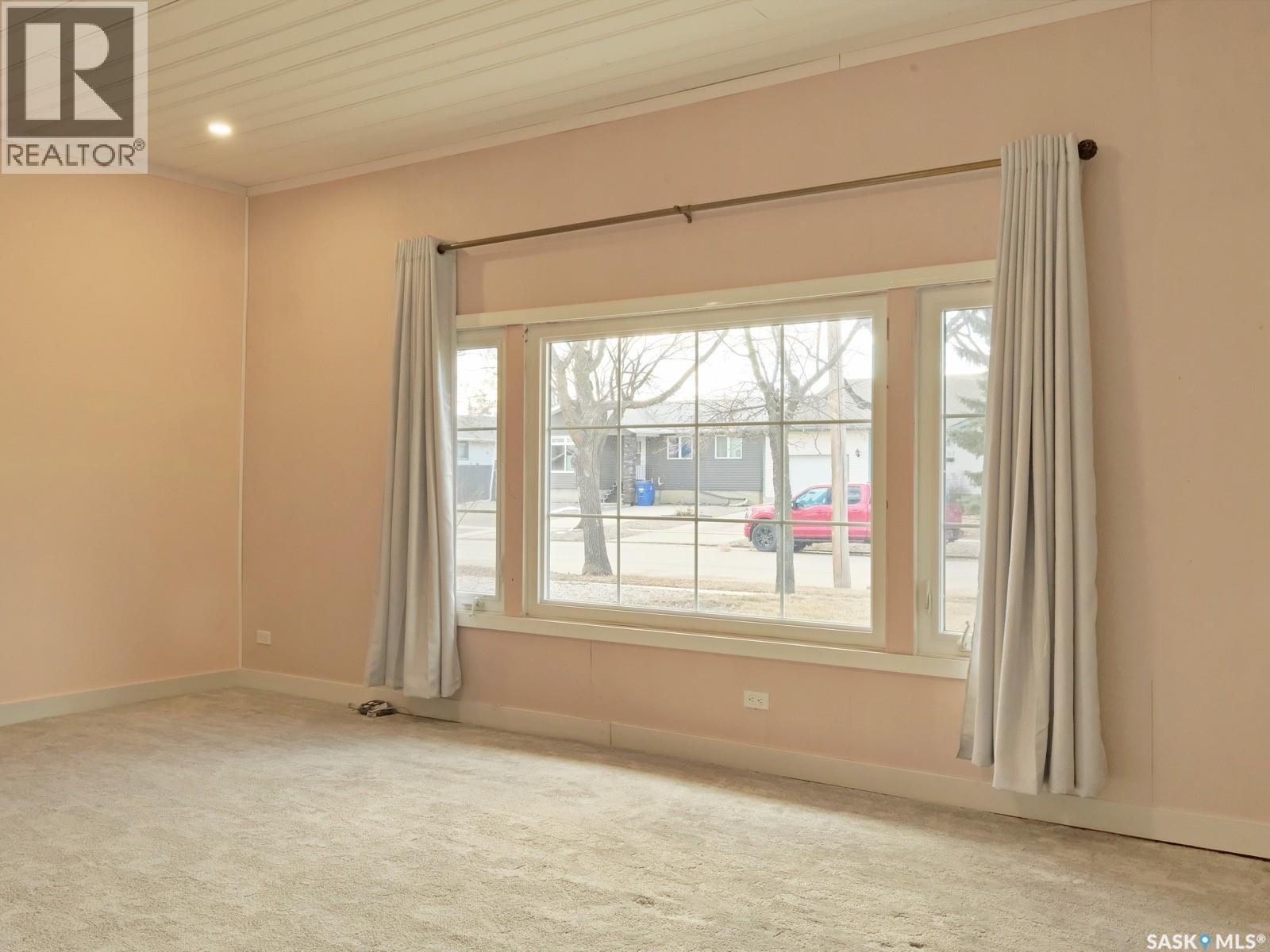 710 Main Street, Rosetown, Saskatchewan  S0L 2V0 - Photo 11 - SK032819