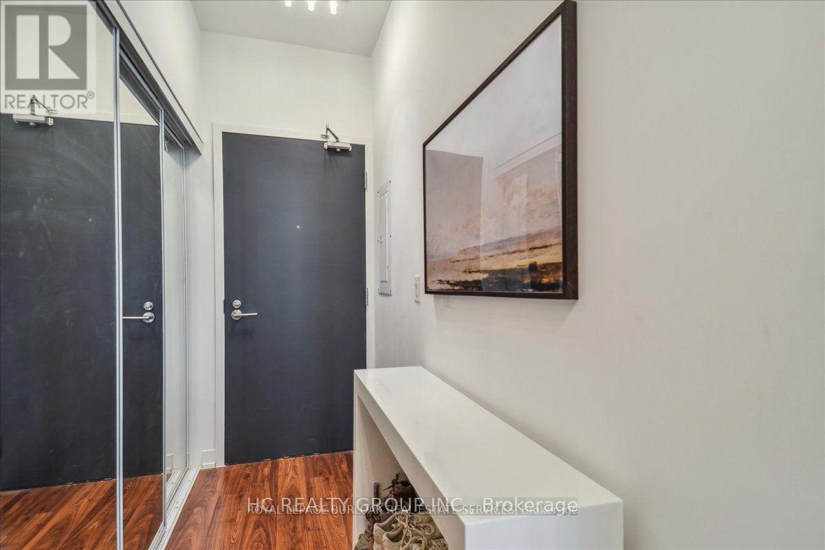 1011 - 105 George Street, Toronto, Ontario  M5A 0L4 - Photo 11 - C12999304