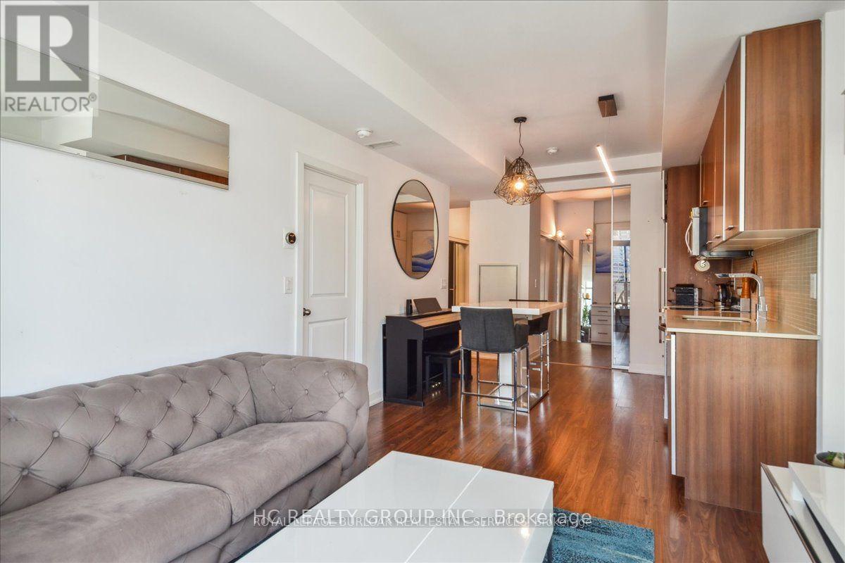 1011 - 105 George Street, Toronto, Ontario  M5A 0L4 - Photo 8 - C12999304