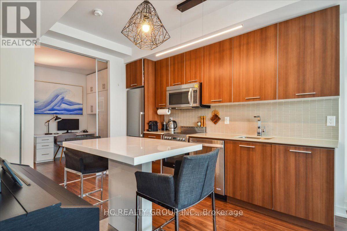 1011 - 105 George Street, Toronto, Ontario  M5A 0L4 - Photo 9 - C12999304