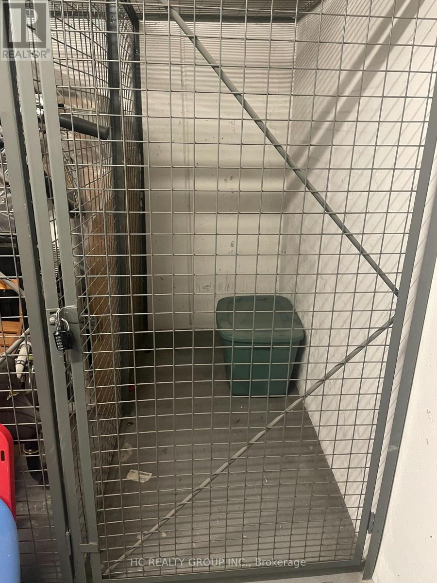 1011 - 105 George Street, Toronto, Ontario  M5A 0L4 - Photo 38 - C12999304