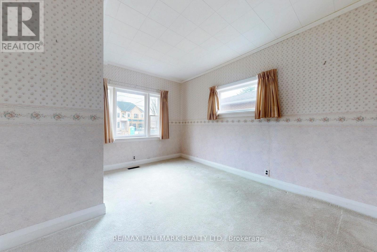 63 Oxford Street, Richmond Hill, Ontario  L4C 4L6 - Photo 19 - N12979766