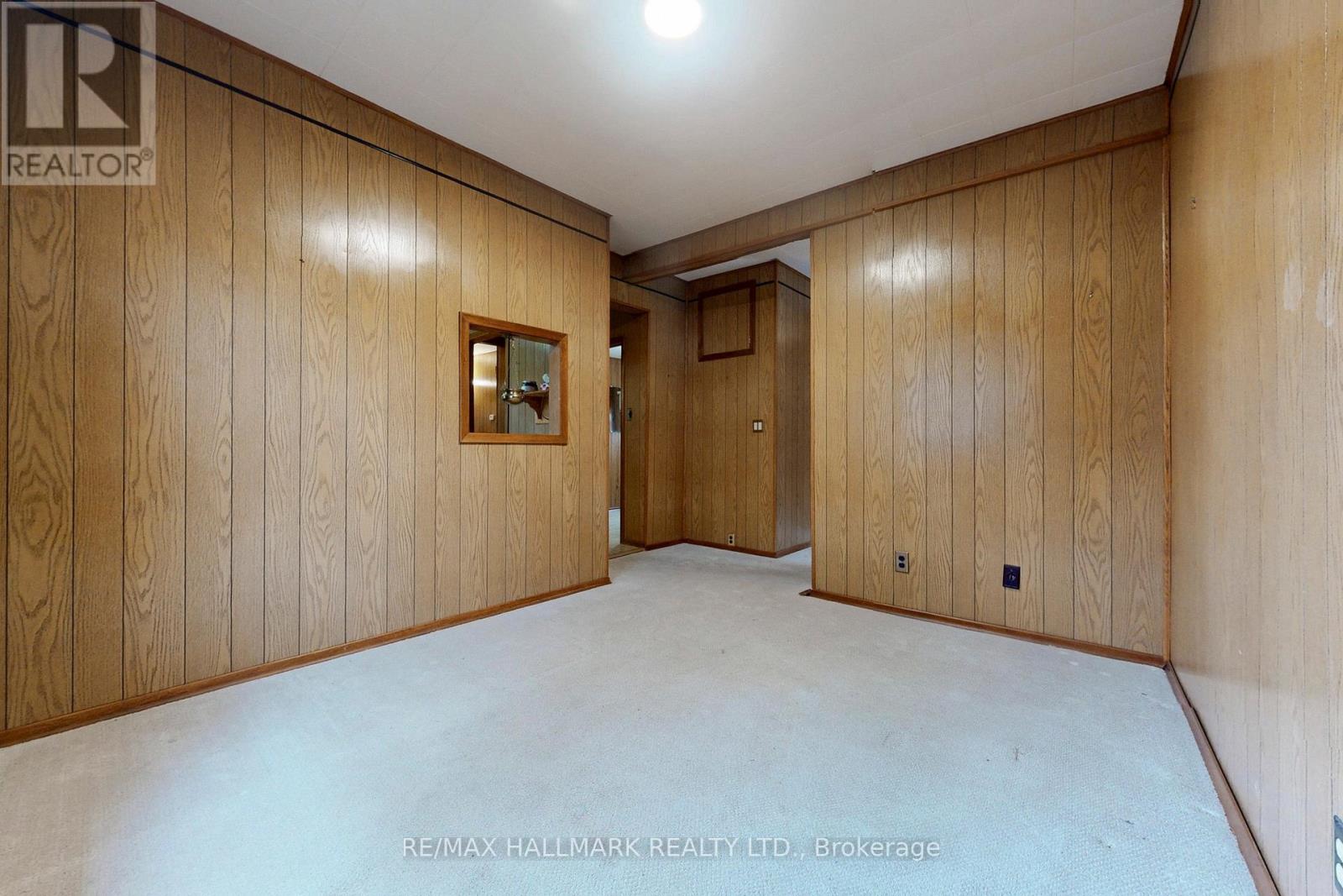 63 Oxford Street, Richmond Hill, Ontario  L4C 4L6 - Photo 15 - N12979766