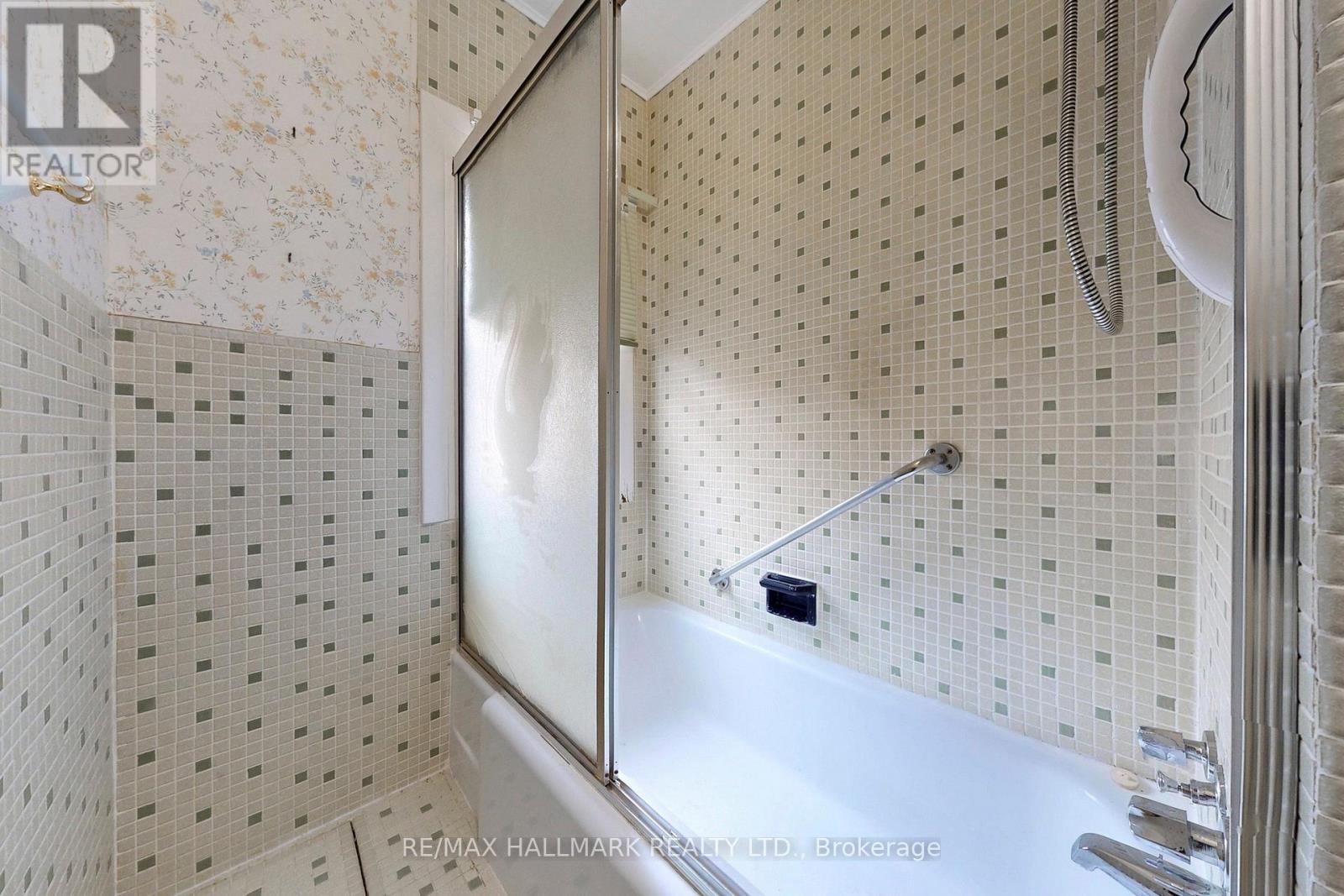 63 Oxford Street, Richmond Hill, Ontario  L4C 4L6 - Photo 28 - N12979766