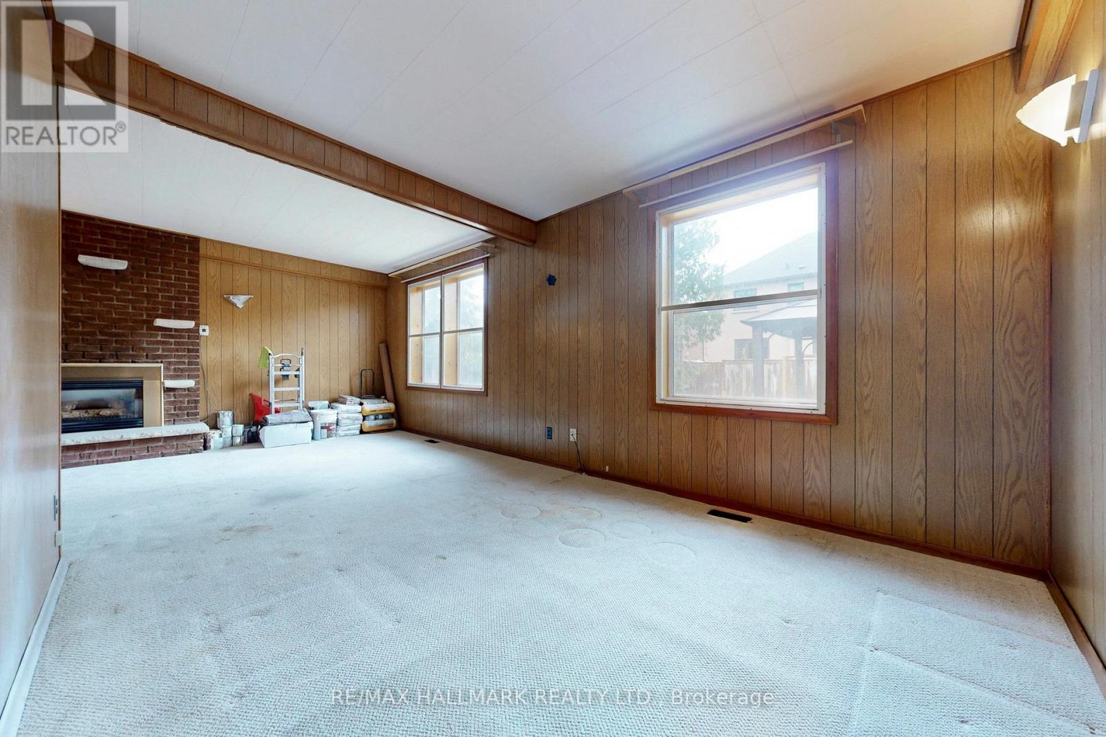 63 Oxford Street, Richmond Hill, Ontario  L4C 4L6 - Photo 6 - N12979766