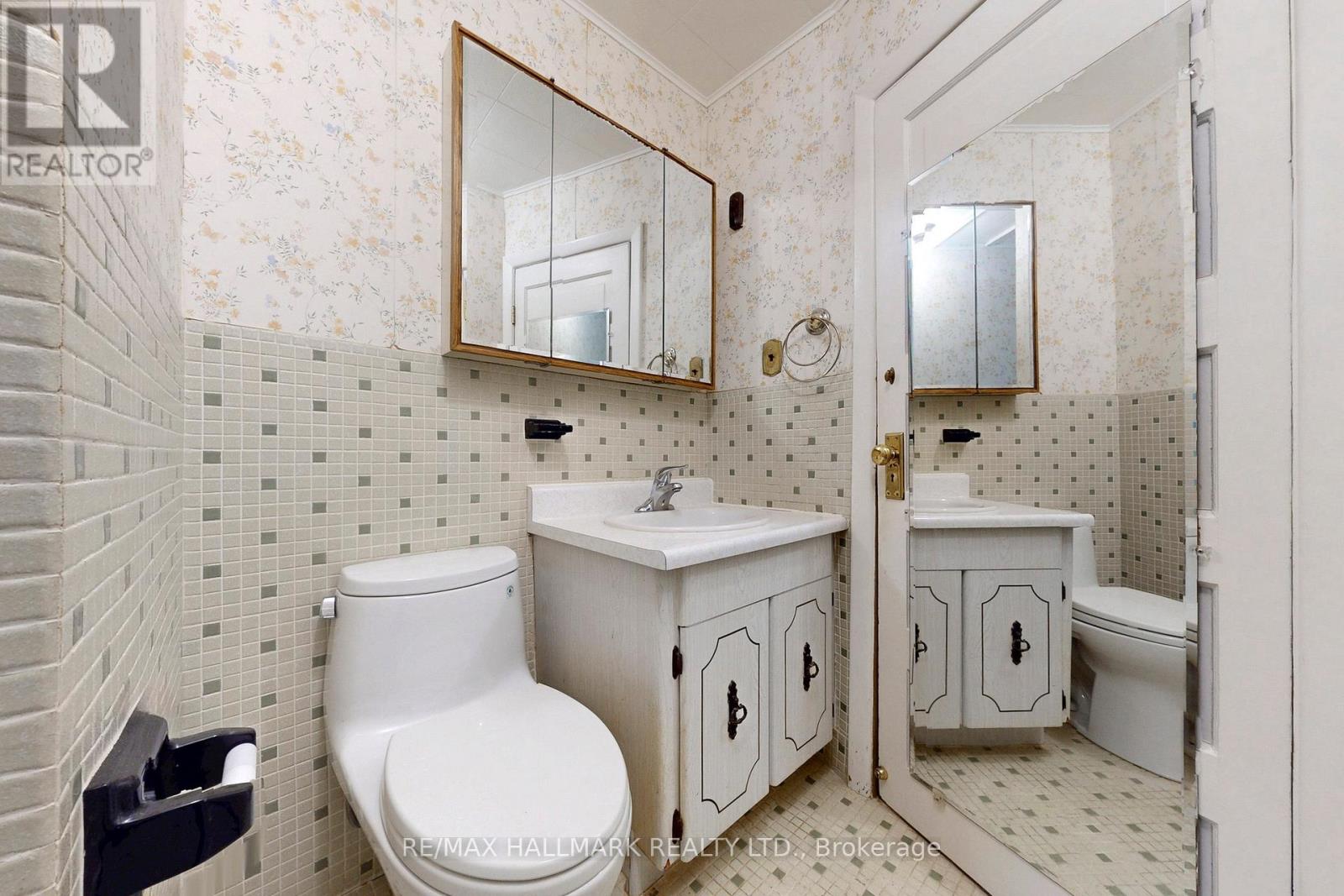 63 Oxford Street, Richmond Hill, Ontario  L4C 4L6 - Photo 27 - N12979766