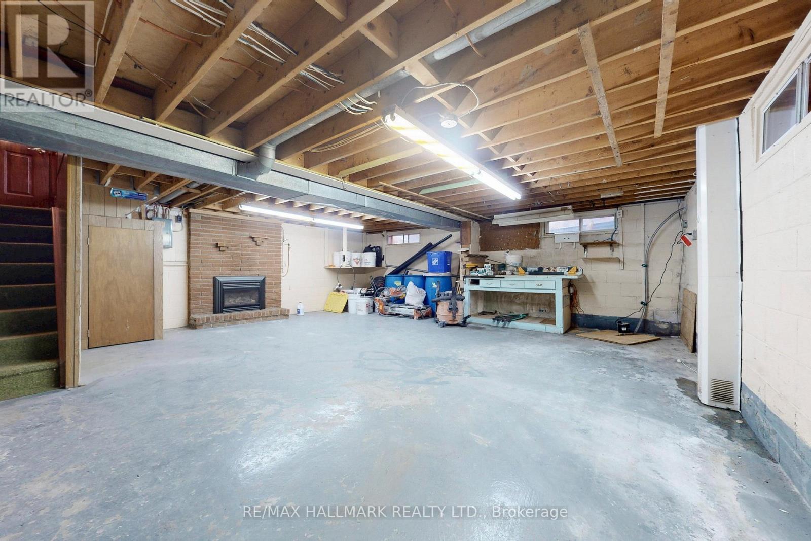 63 Oxford Street, Richmond Hill, Ontario  L4C 4L6 - Photo 32 - N12979766