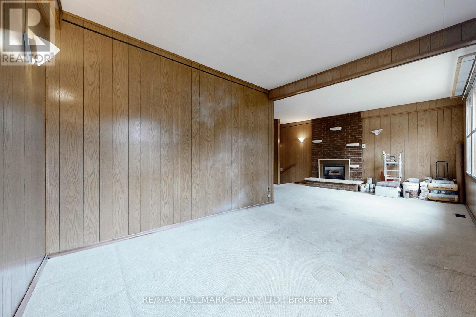 63 Oxford Street, Richmond Hill, Ontario  L4C 4L6 - Photo 8 - N12979766