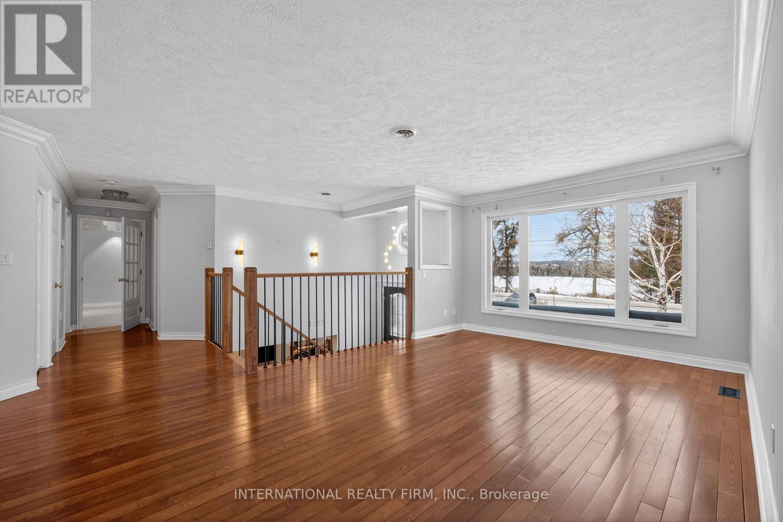 1563 15 16 Side Road E, Oro-Medonte, Ontario  L0L 1T0 - Photo 16 - S12763906