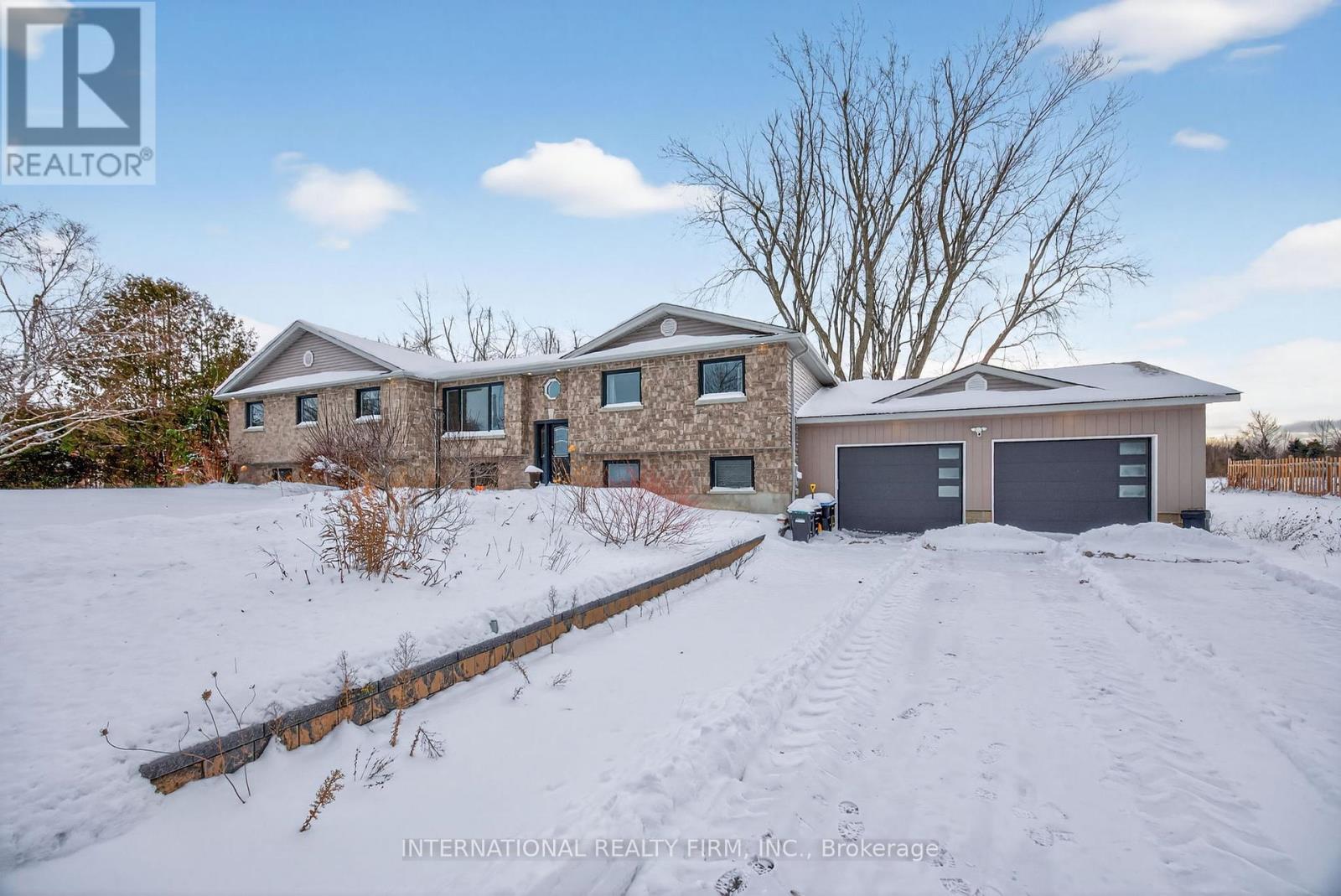 1563 15 16 Side Road E, Oro-Medonte, Ontario  L0L 1T0 - Photo 3 - S12763906