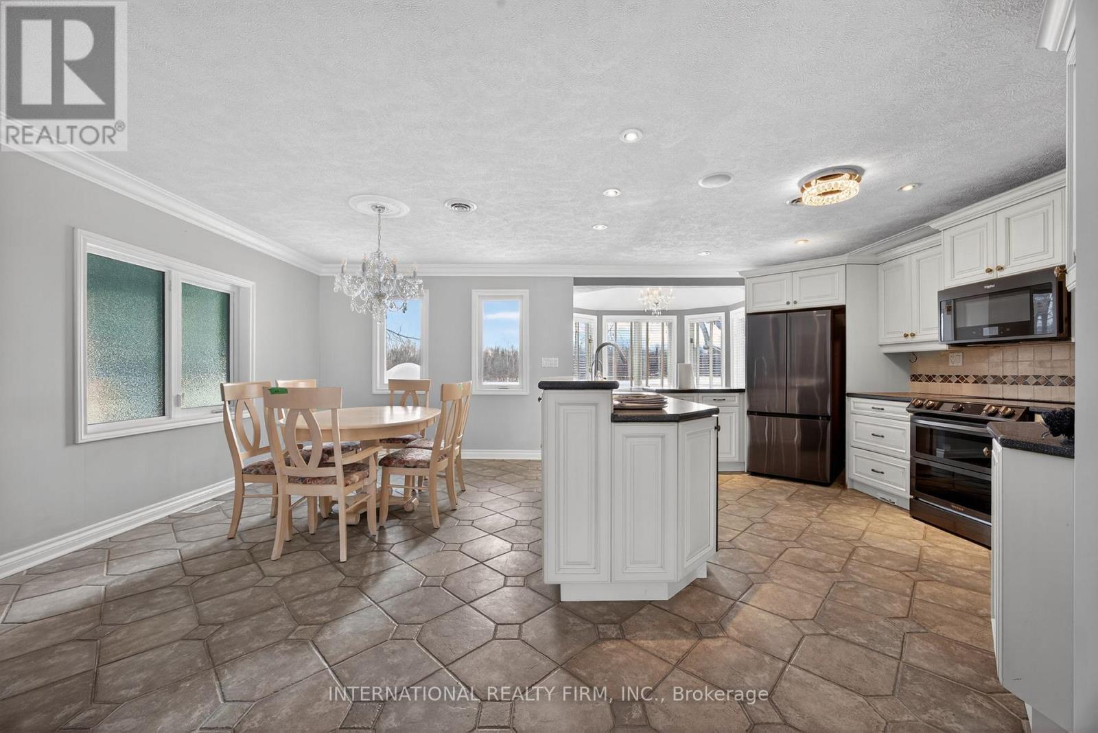 1563 15 16 Side Road E, Oro-Medonte, Ontario  L0L 1T0 - Photo 19 - S12763906