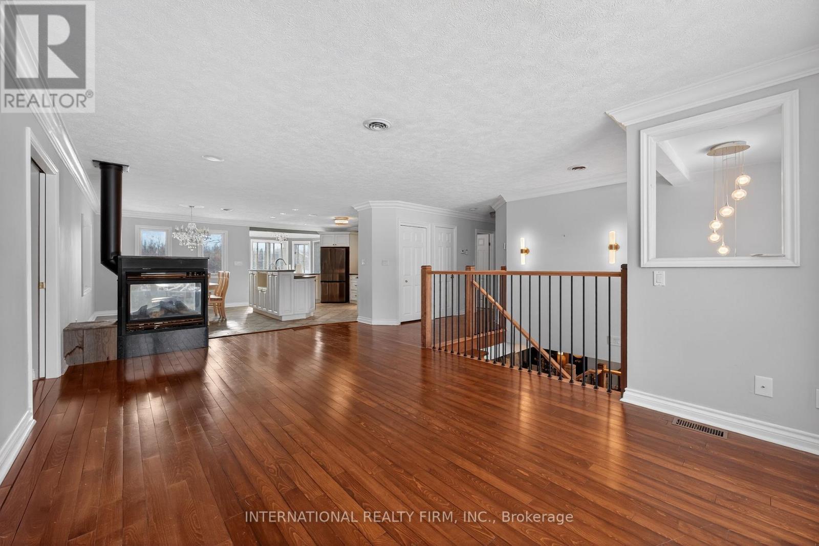 1563 15 16 Side Road E, Oro-Medonte, Ontario  L0L 1T0 - Photo 15 - S12763906