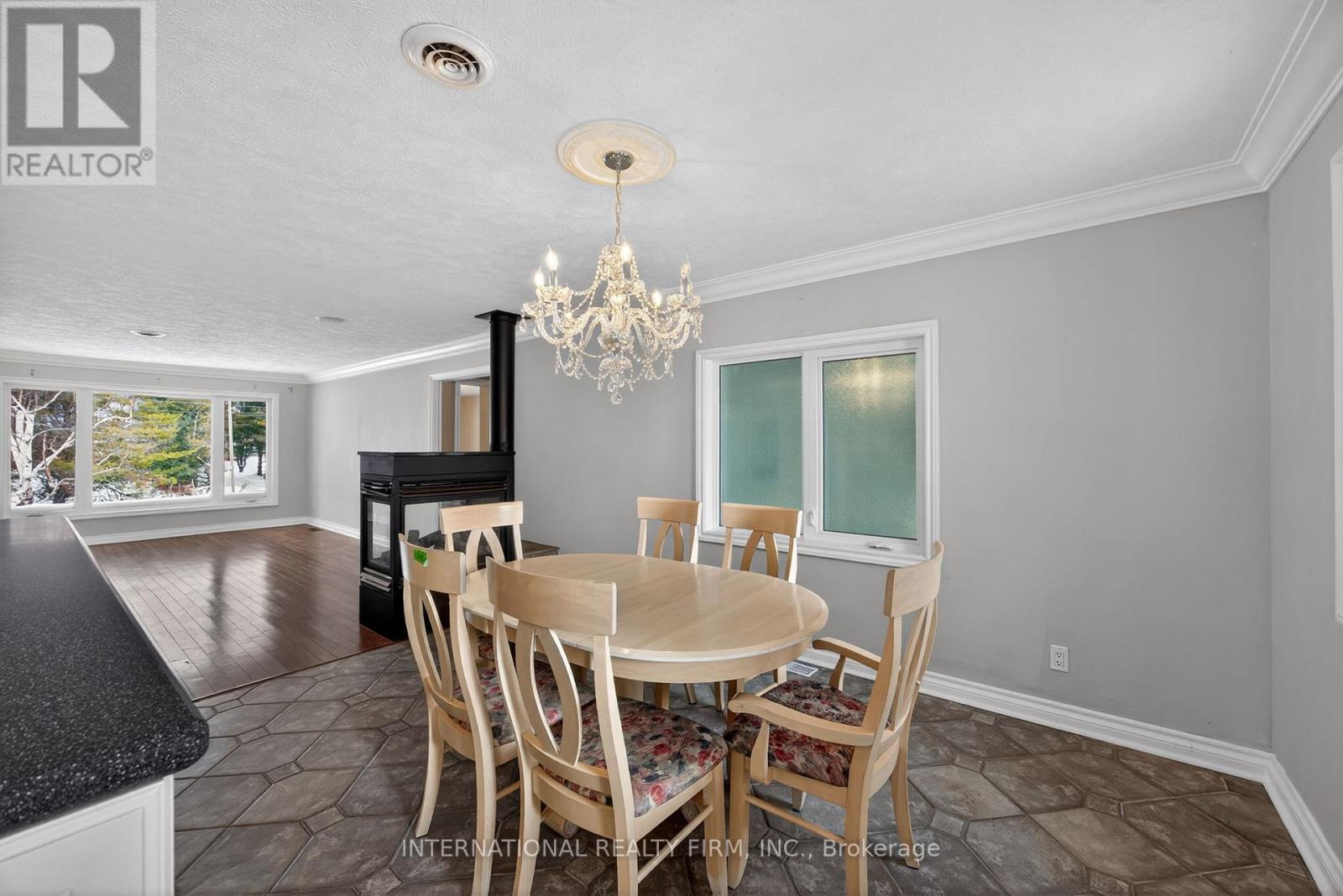 1563 15 16 Side Road E, Oro-Medonte, Ontario  L0L 1T0 - Photo 22 - S12763906