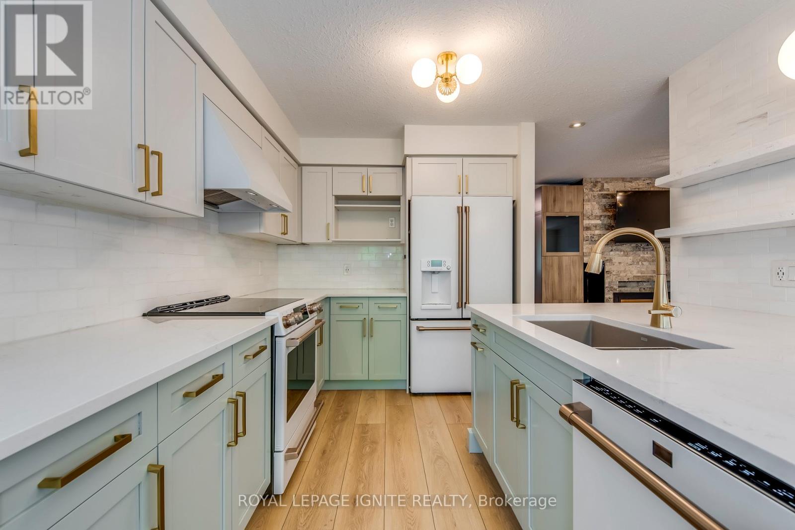 64 Templewood Drive, Kitchener, Ontario  N2R 1X3 - Photo 13 - X13000804