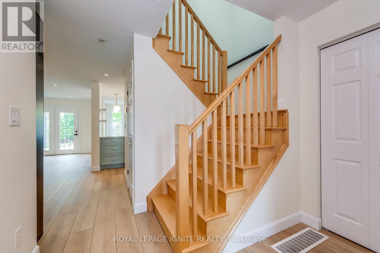 64 Templewood Drive, Kitchener, Ontario  N2R 1X3 - Photo 19 - X13000804