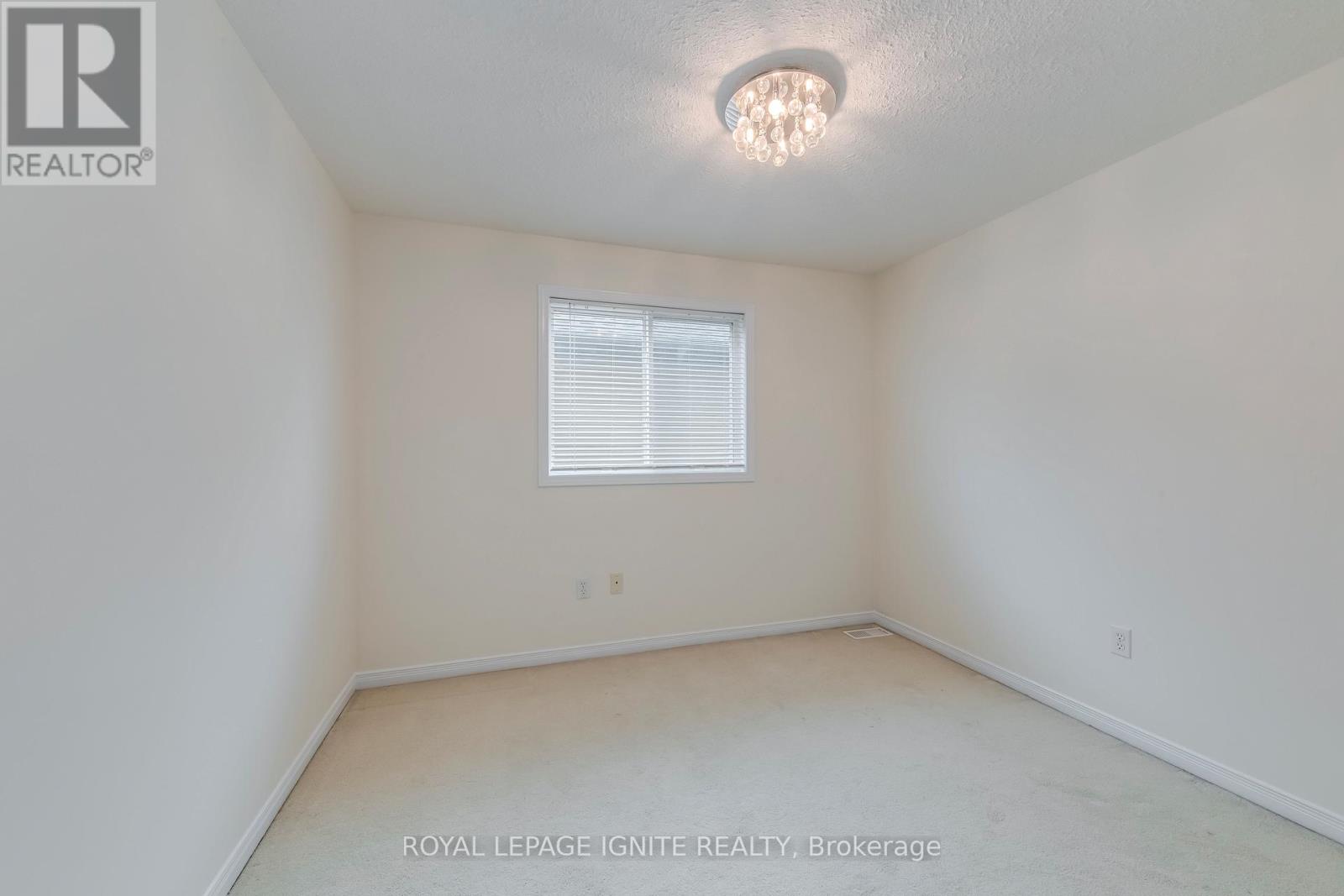 64 Templewood Drive, Kitchener, Ontario  N2R 1X3 - Photo 30 - X13000804