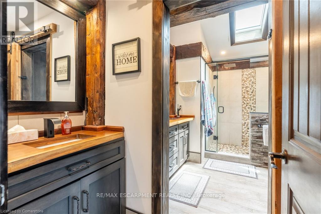 928 Brock Road, Hamilton, Ontario  L9H 5E4 - Photo 10 - X13000814