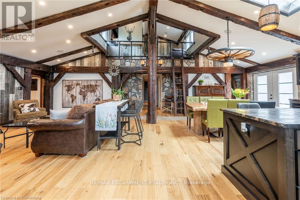 928 Brock Road, Hamilton, Ontario  L9H 5E4 - Photo 6 - X13000814