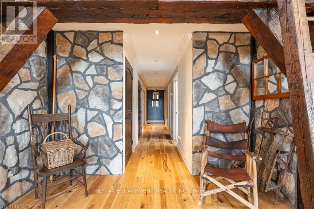 928 Brock Road, Hamilton, Ontario  L9H 5E4 - Photo 9 - X13000814