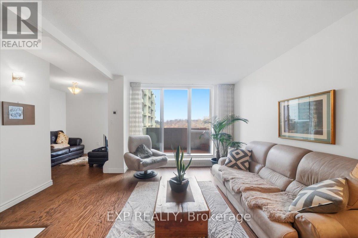 617 - 60 Southport Street, Toronto, Ontario  M6S 3N4 - Photo 4 - W12979638