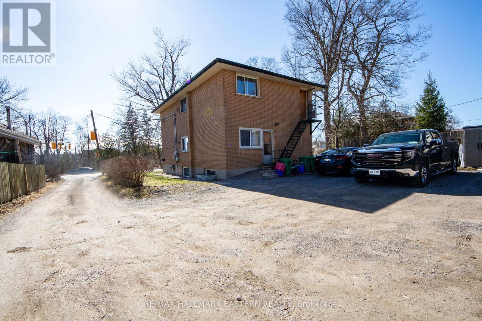 722 Chemong Road, Peterborough, Ontario  K9H 5Y9 - Photo 3 - X12828300