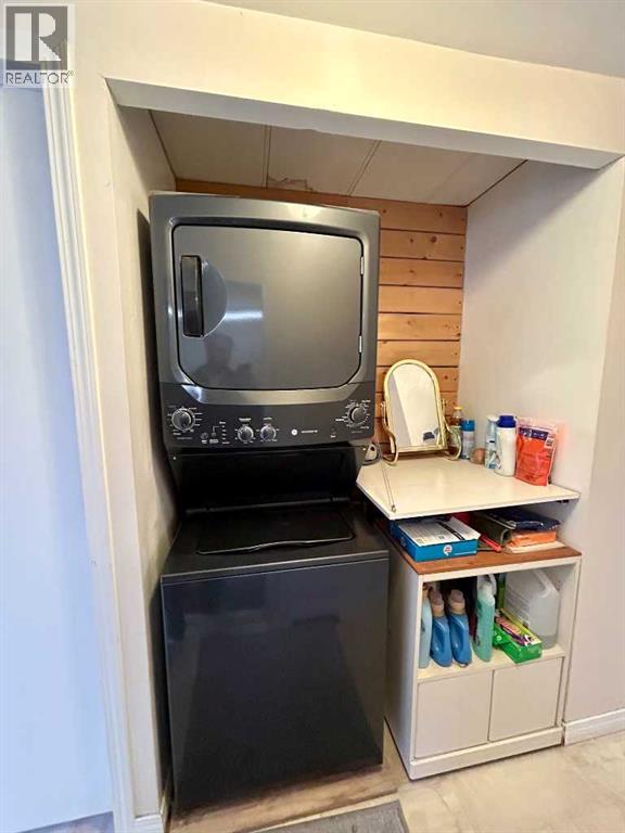 5213 58 Street, Camrose, Alberta  T4V 2X8 - Photo 12 - A2295082