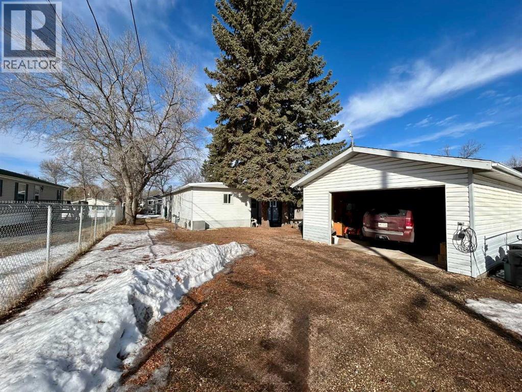 5213 58 Street, Camrose, Alberta  T4V 2X8 - Photo 15 - A2295082