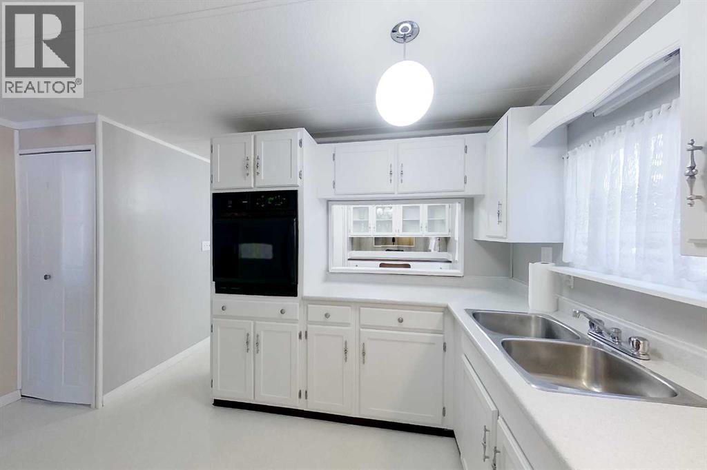 108 3 Street Sw, Slave Lake, Alberta  T0G 2A4 - Photo 10 - A2297742