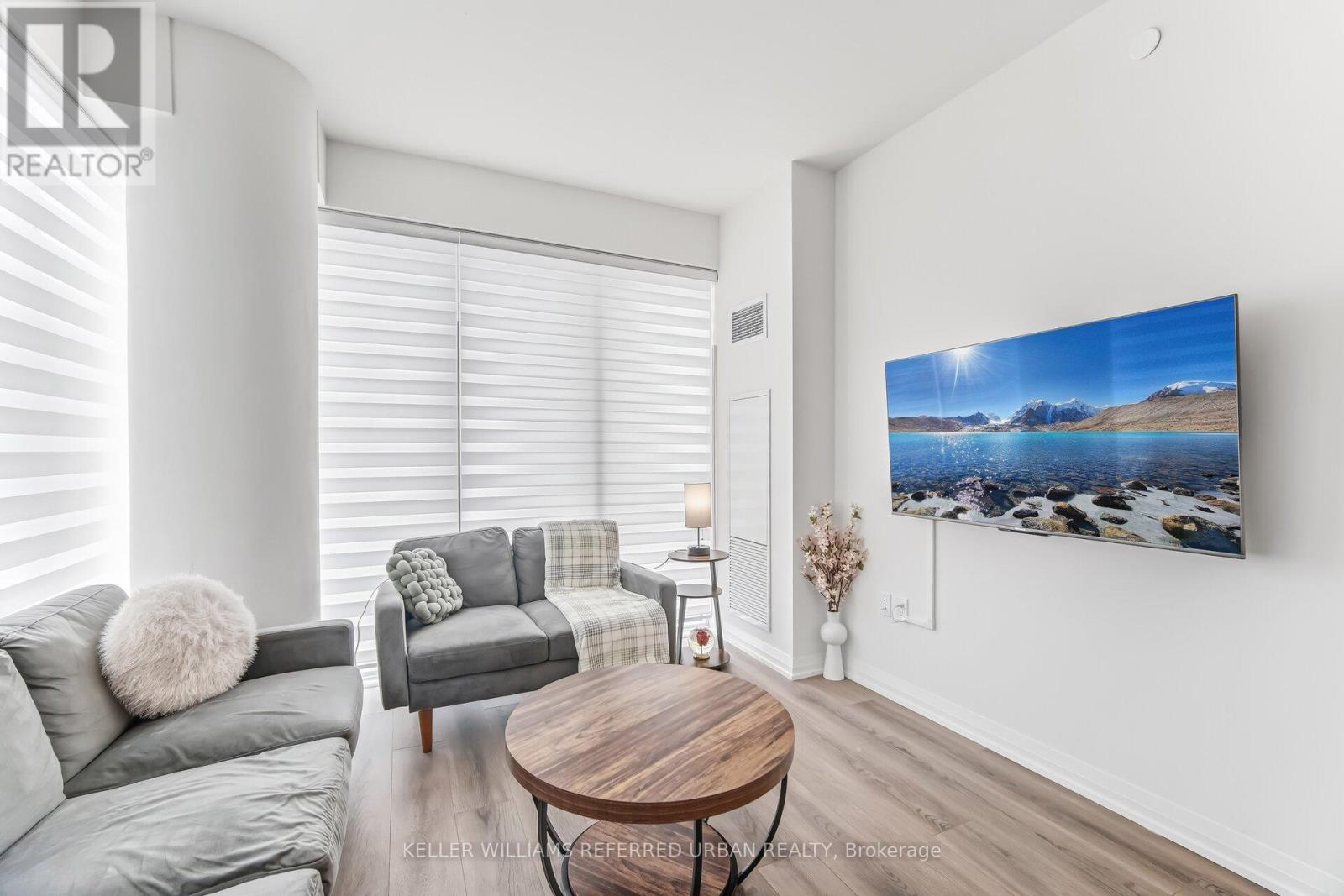 1115 - 9000 Jane Street, Vaughan, Ontario  L4K 0M6 - Photo 4 - N12895144