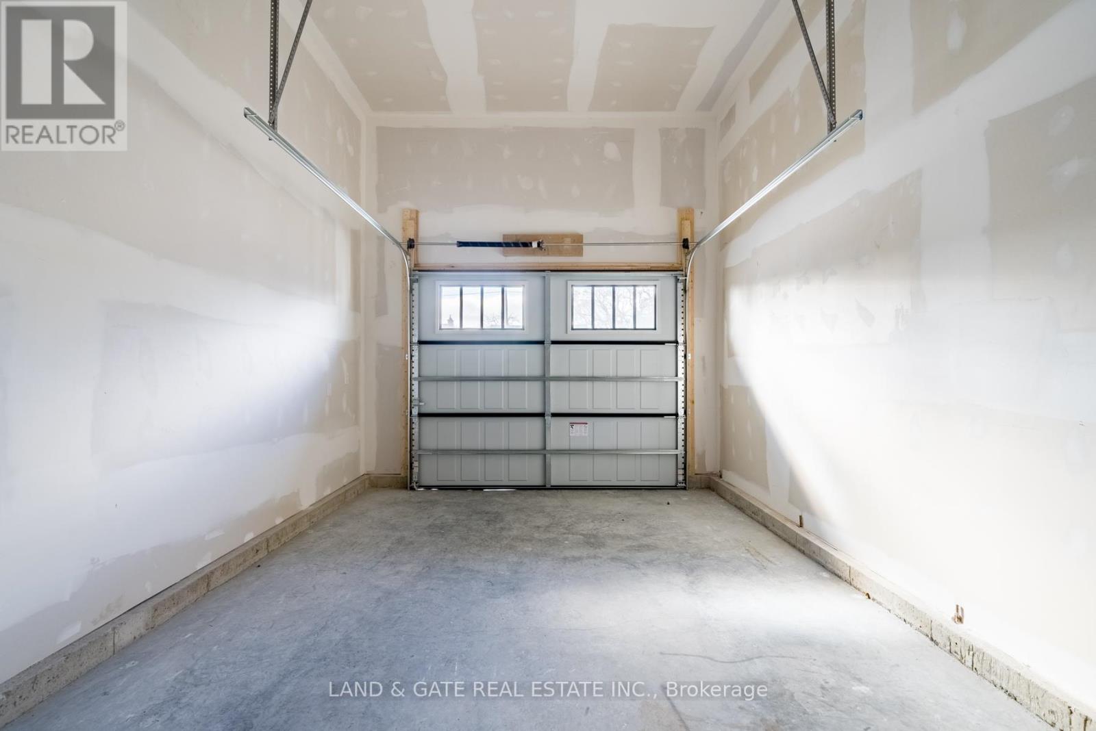 127 Gibbons Street, Oshawa, Ontario  L1J 4Y1 - Photo 31 - E13001102