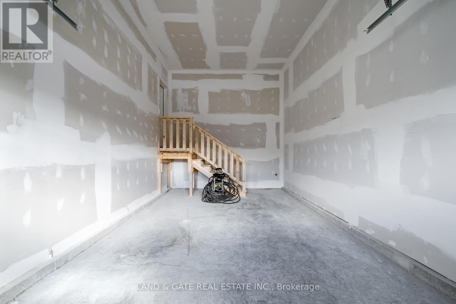 127 Gibbons Street, Oshawa, Ontario  L1J 4Y1 - Photo 32 - E13001102